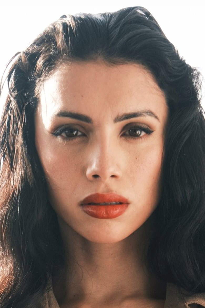 Portrait of Lola Bravo