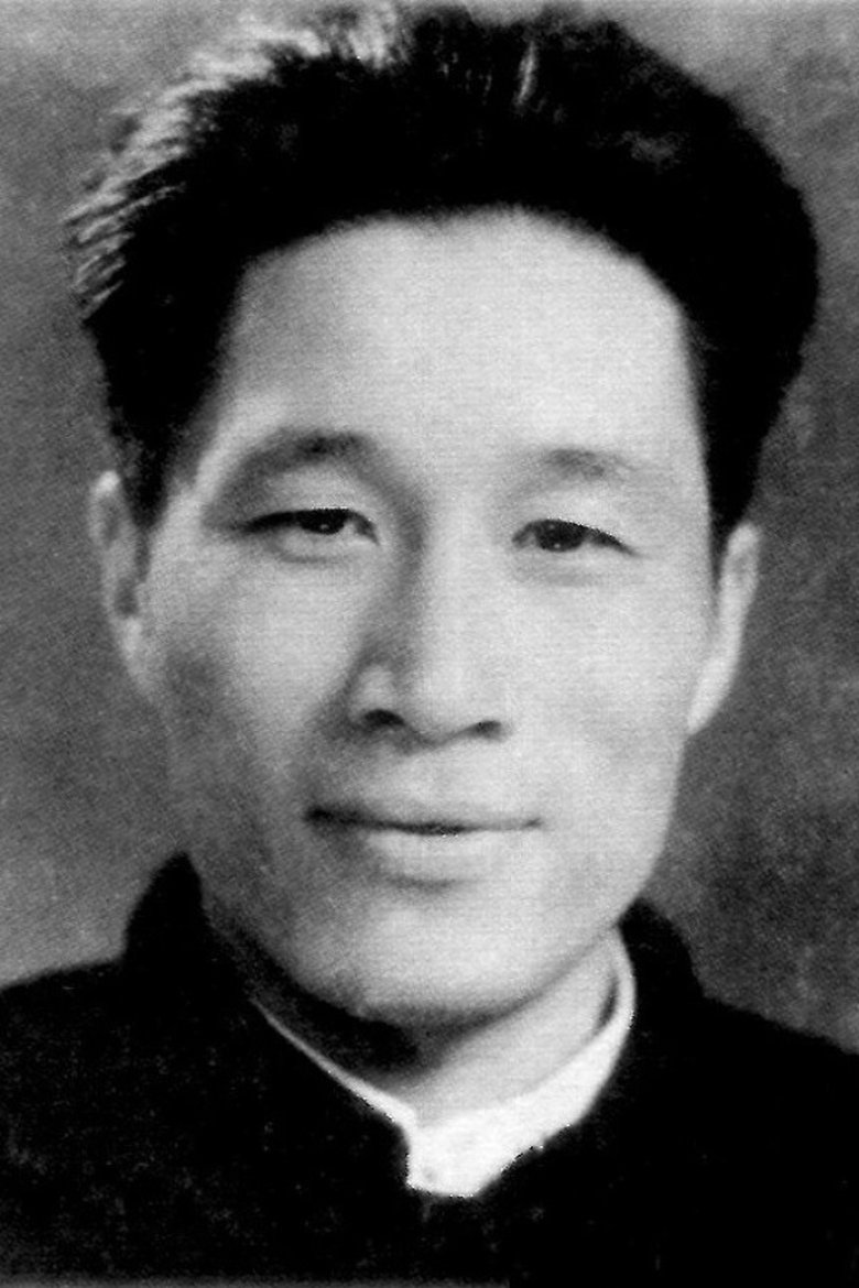 Portrait of Qi Zhang