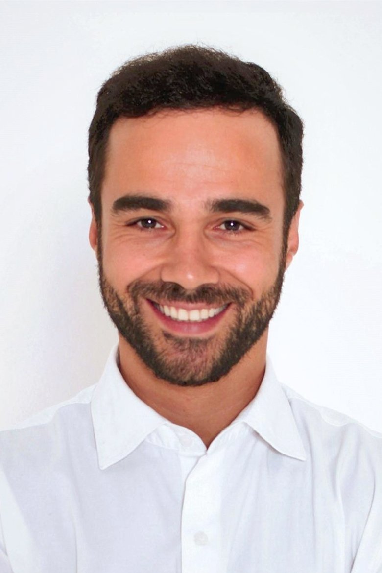 Portrait of Beto Marden