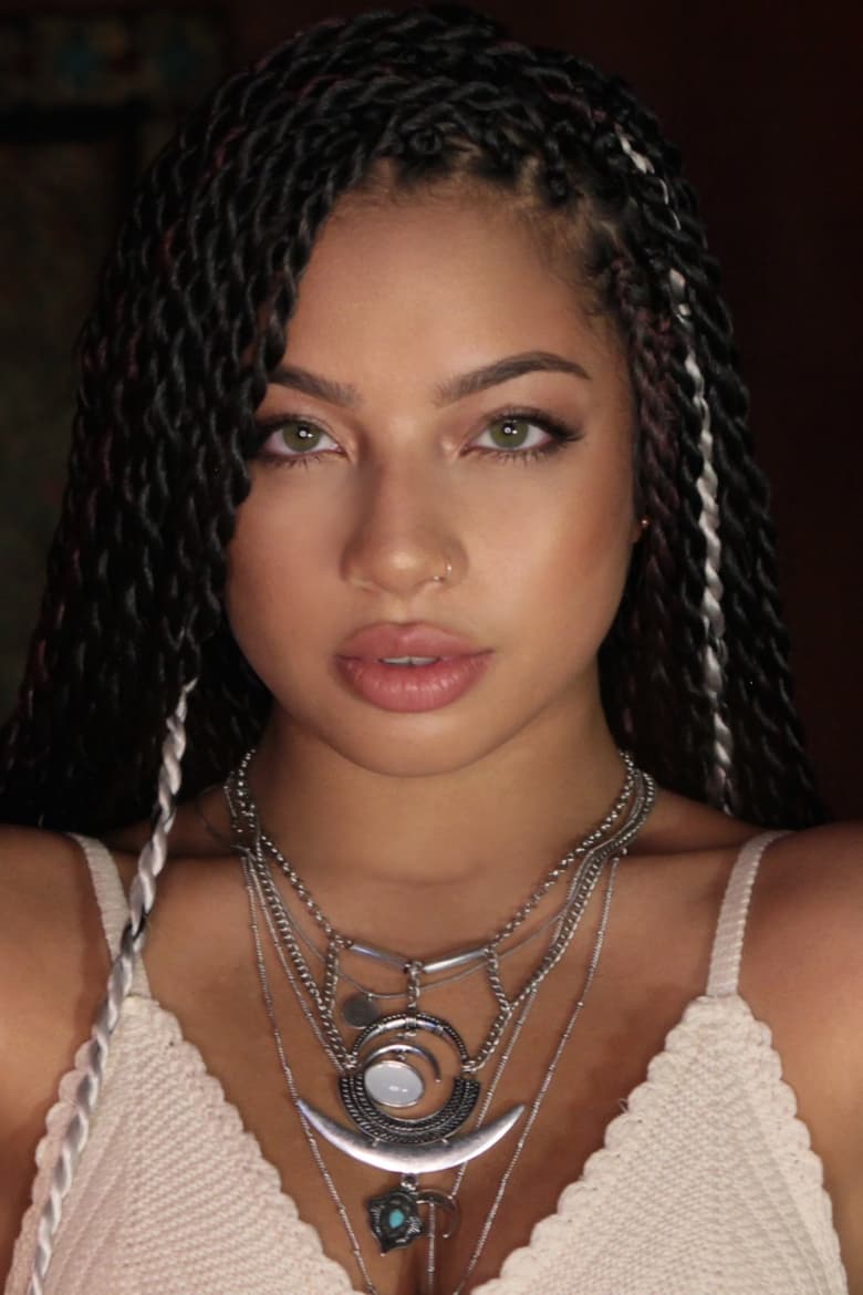 Portrait of Kiana Ledé