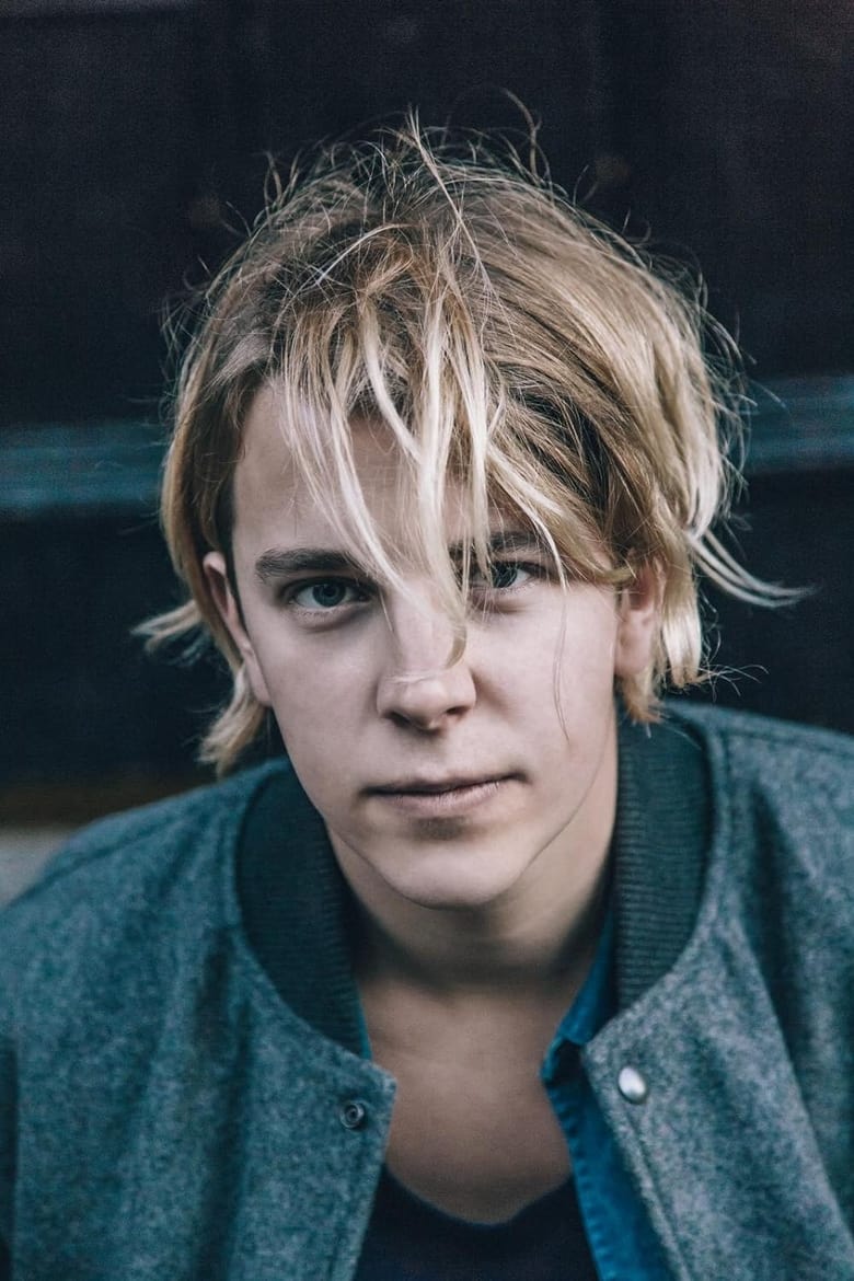 Portrait of Tom Odell