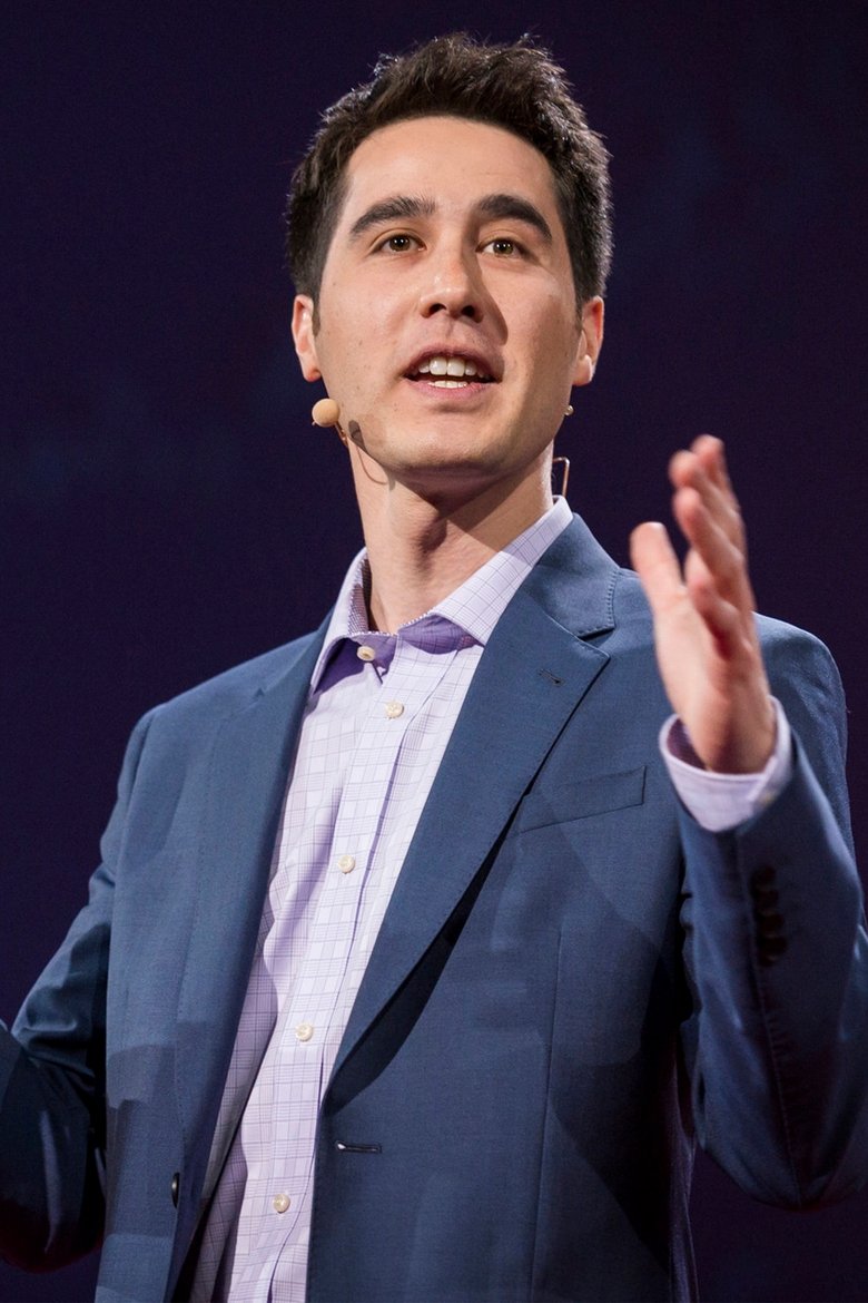 Portrait of David Kwong