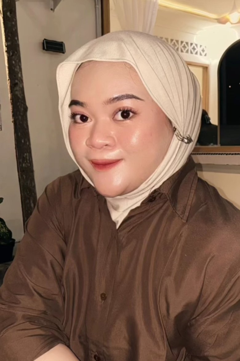 Portrait of Gia Sidney