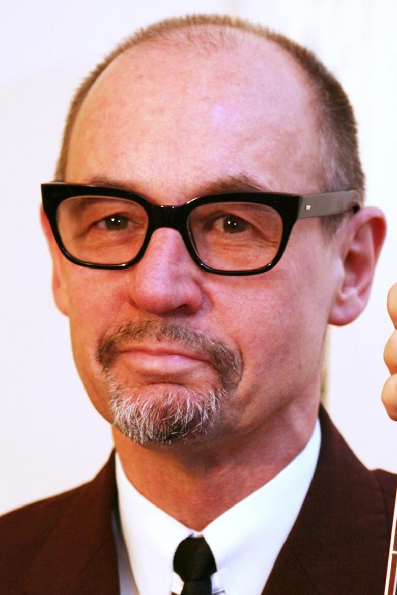 Portrait of Andy Fairweather Low