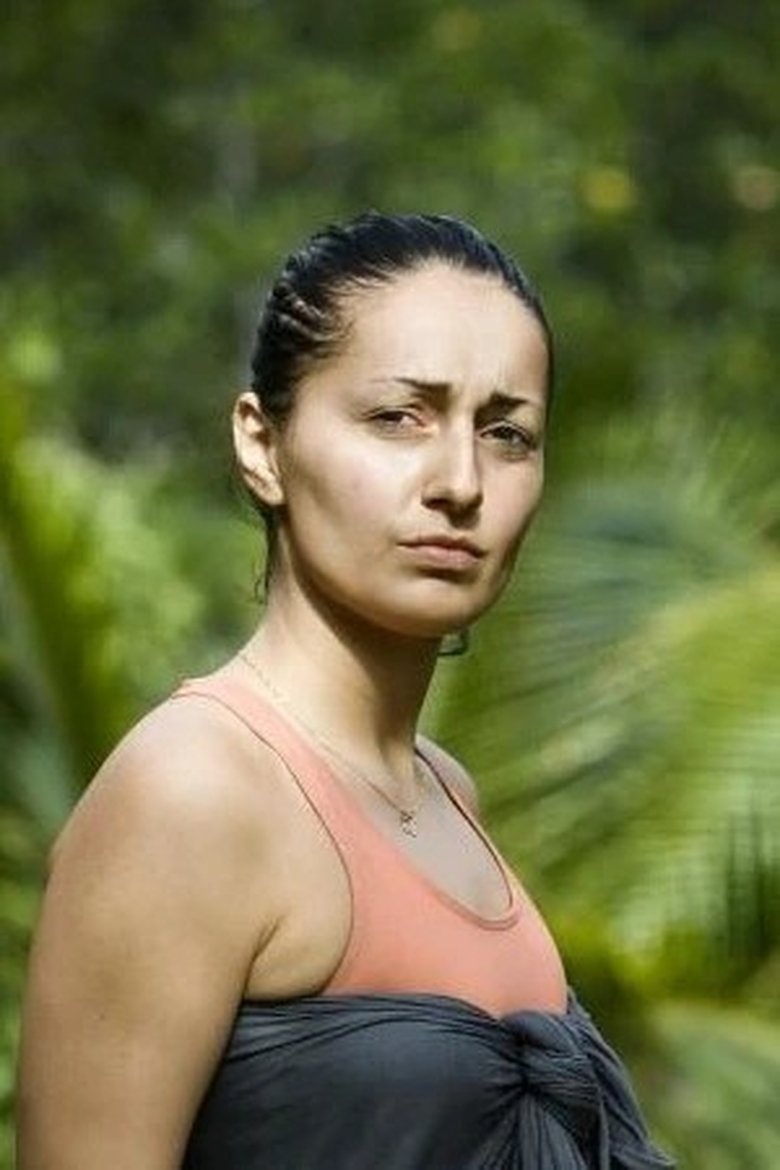 Portrait of Nina Amjadi