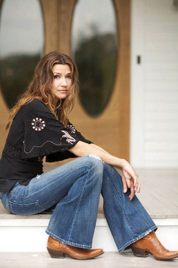 Portrait of Matraca Berg