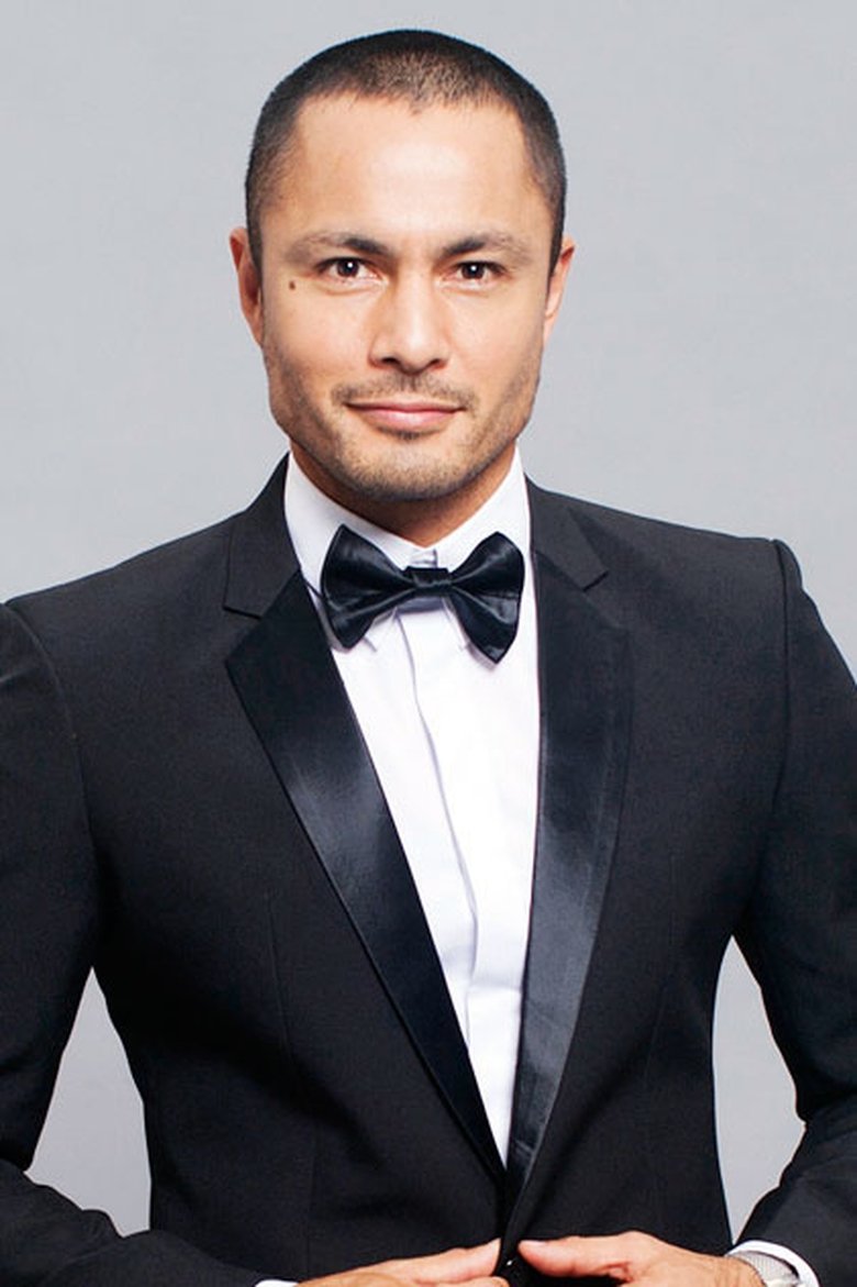 Portrait of Derek Ramsay