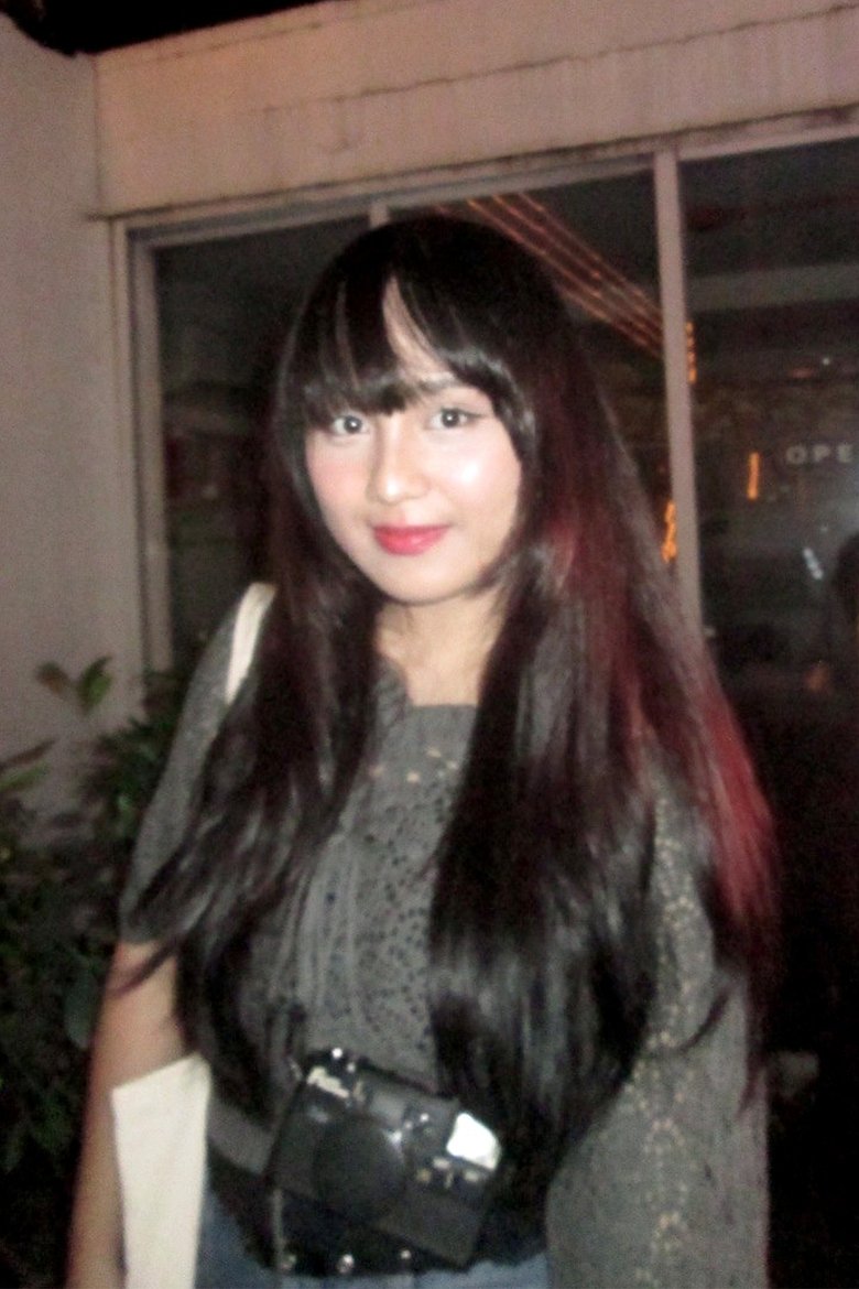 Portrait of Anika Lopezbaños