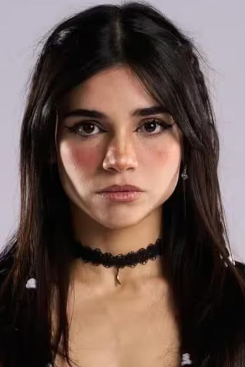 Portrait of Alana Flores