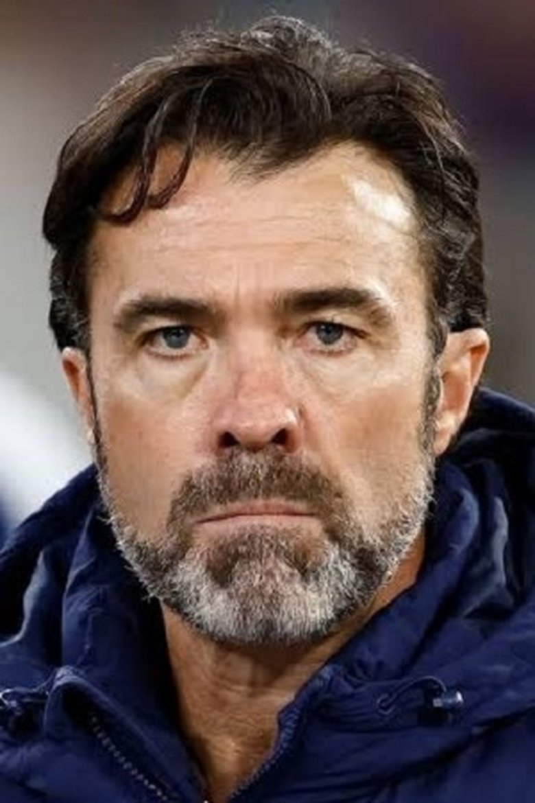 Portrait of Chris Scott
