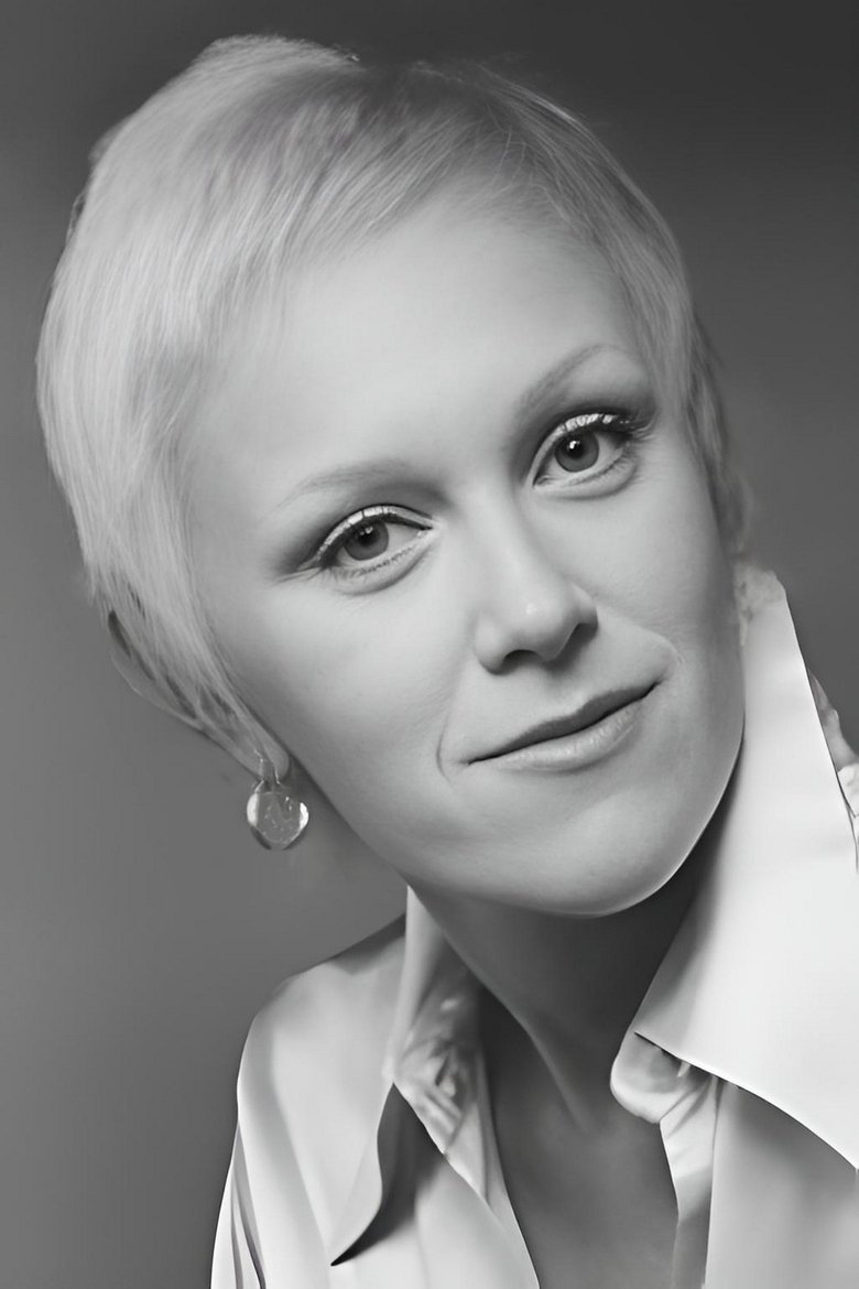 Portrait of Erica Eaton