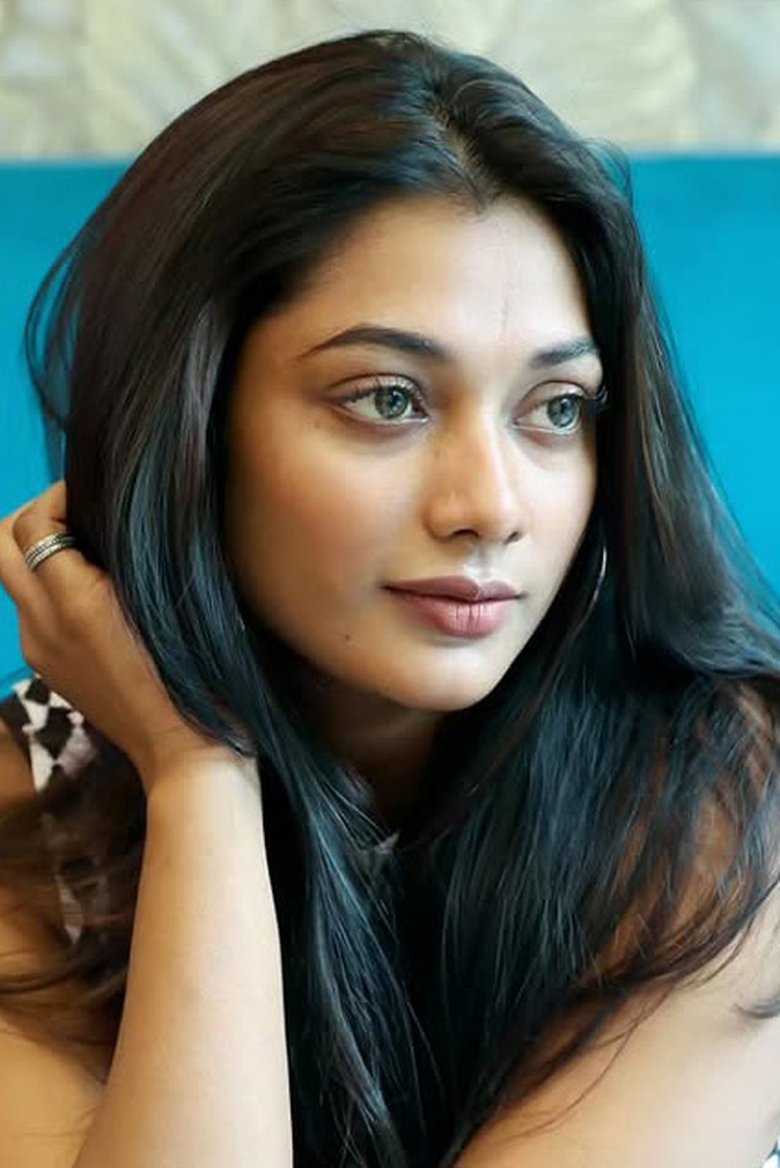 Portrait of Suganya Shanmugam