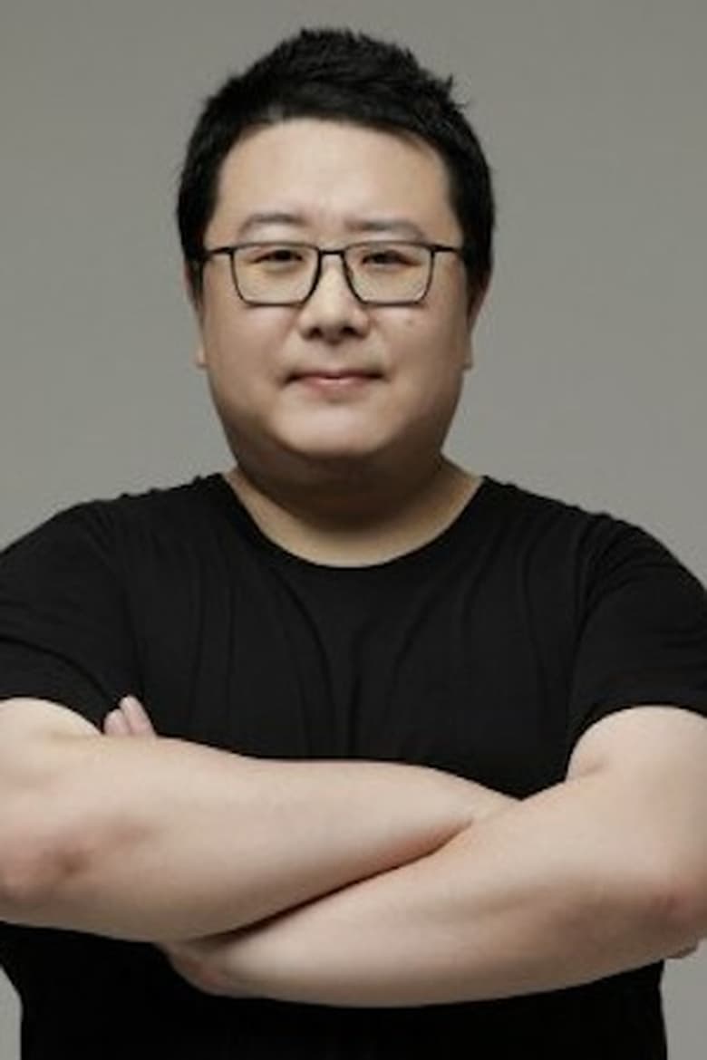 Portrait of Tom Fu