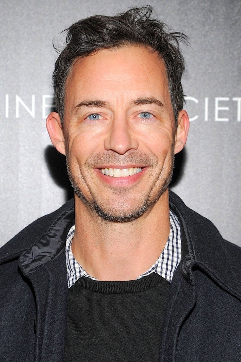 Portrait of Tom Cavanagh