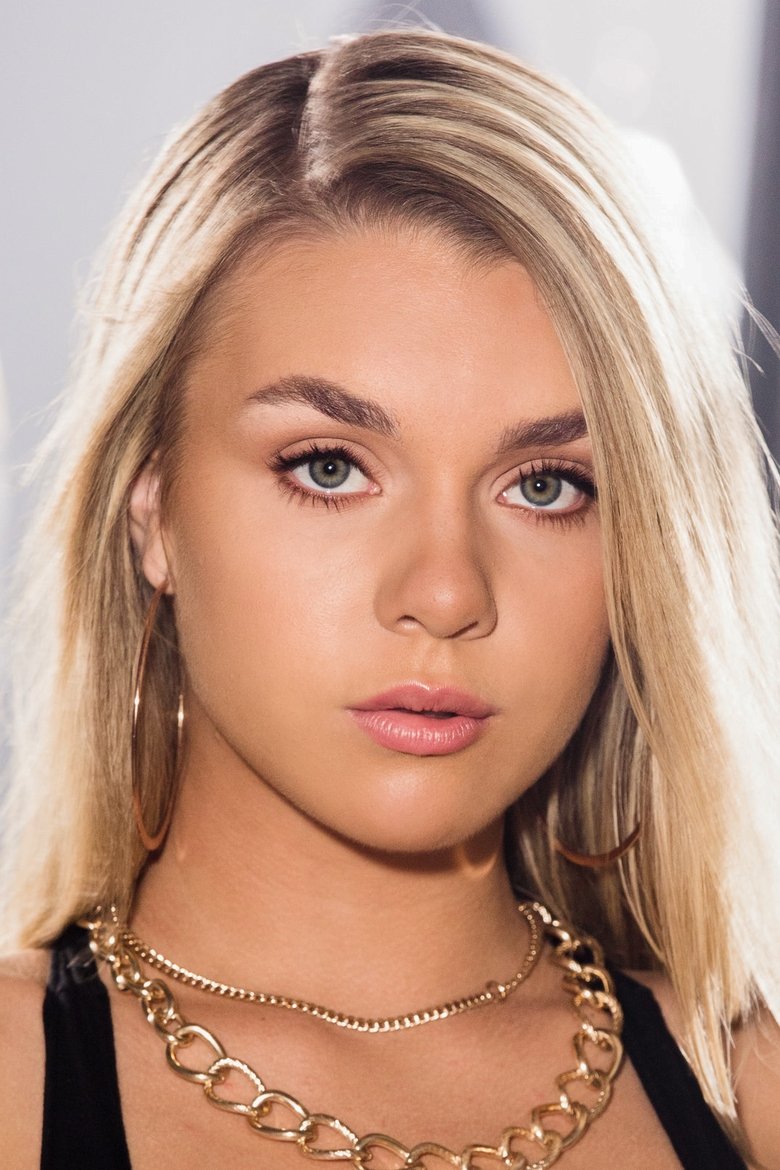 Portrait of Gabbie Carter