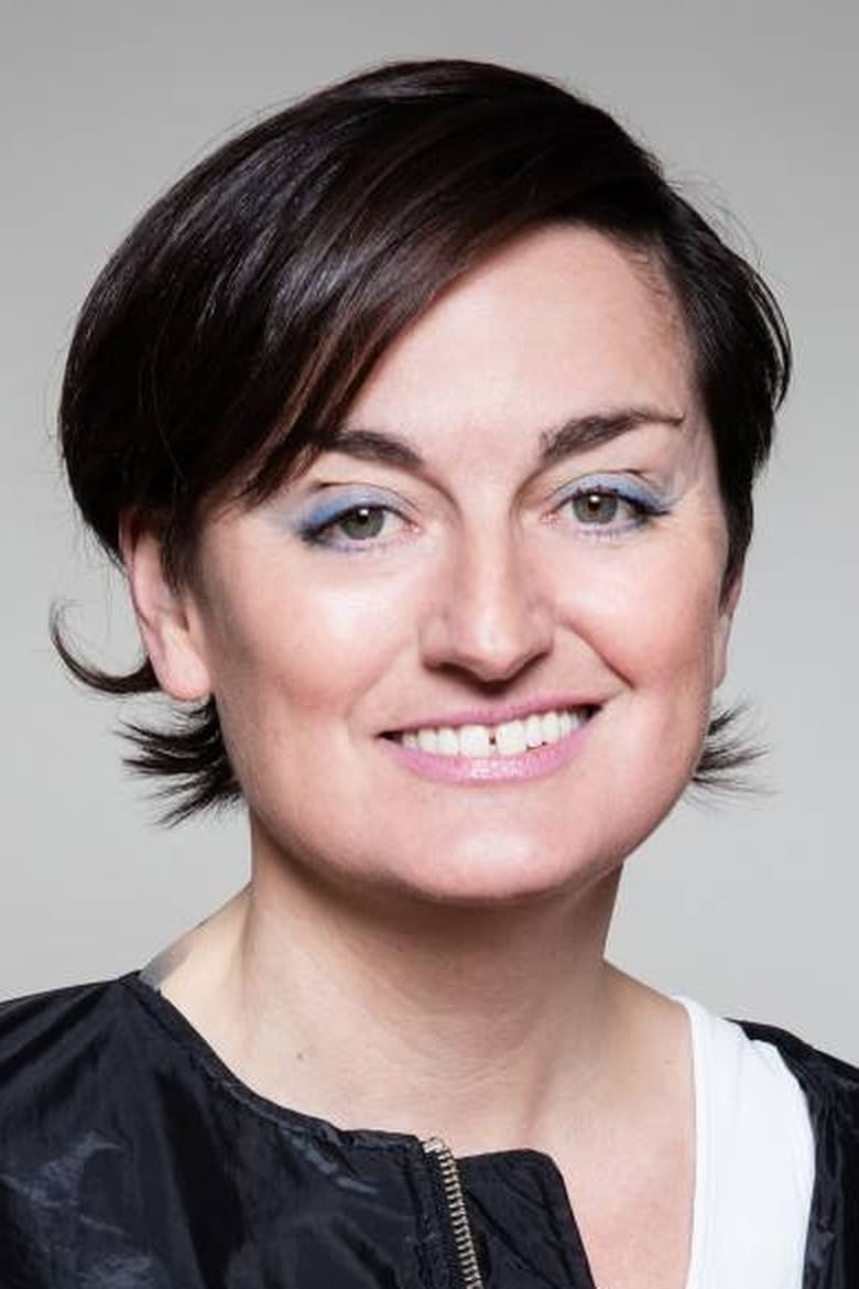 Portrait of Zoe Lyons