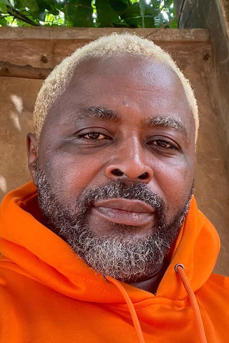 Portrait of Bienvenu Roland Mvoe