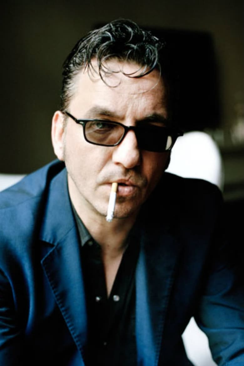 Portrait of Richard Hawley