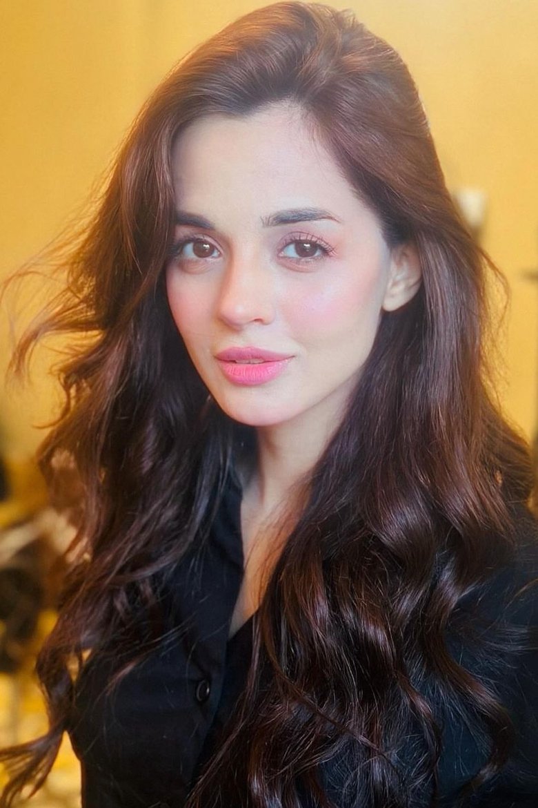 Portrait of Komal Meer
