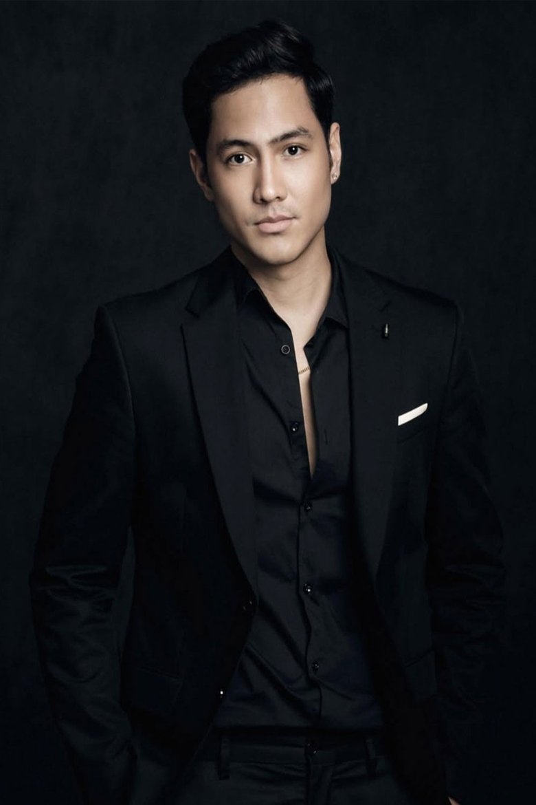 Portrait of Axel Torres