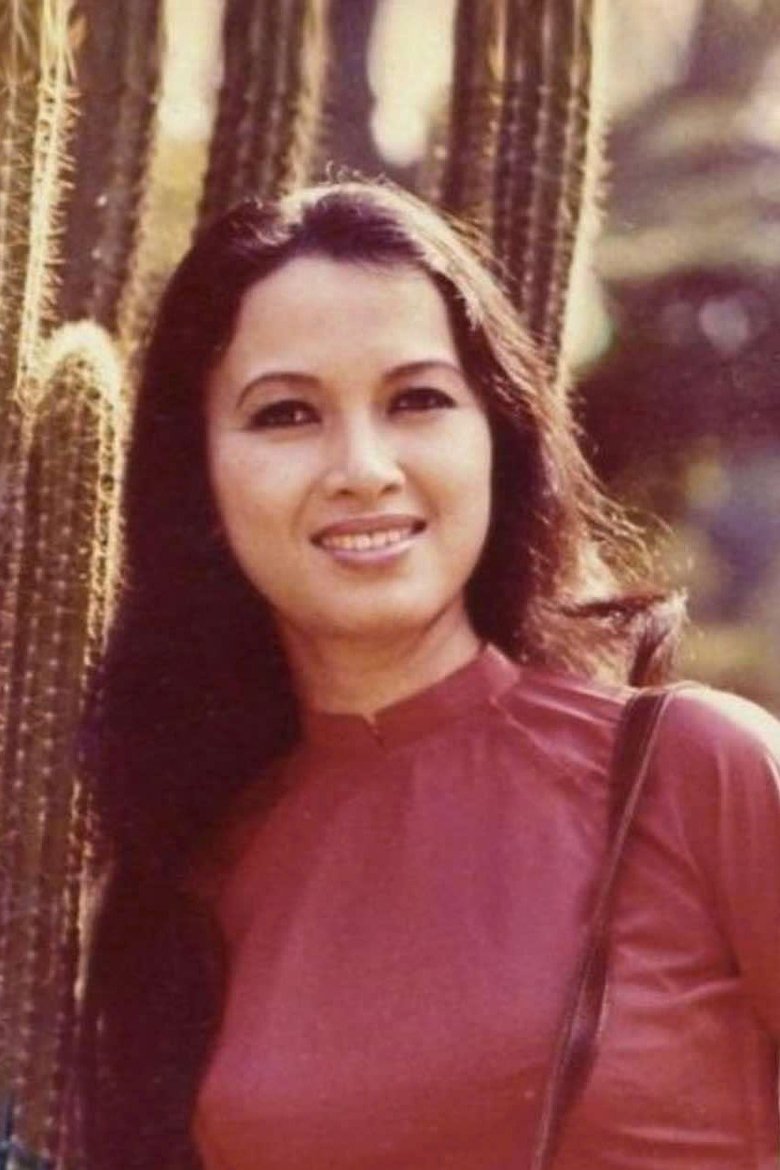 Portrait of Thùy Liên