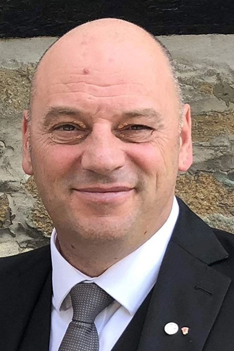 Portrait of Shane Askam