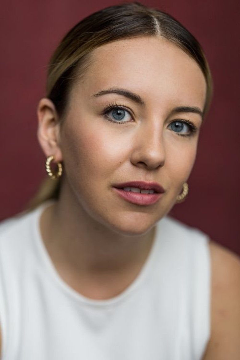 Portrait of Lily Streames