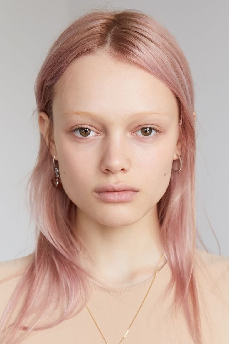 Portrait of Simona Kust