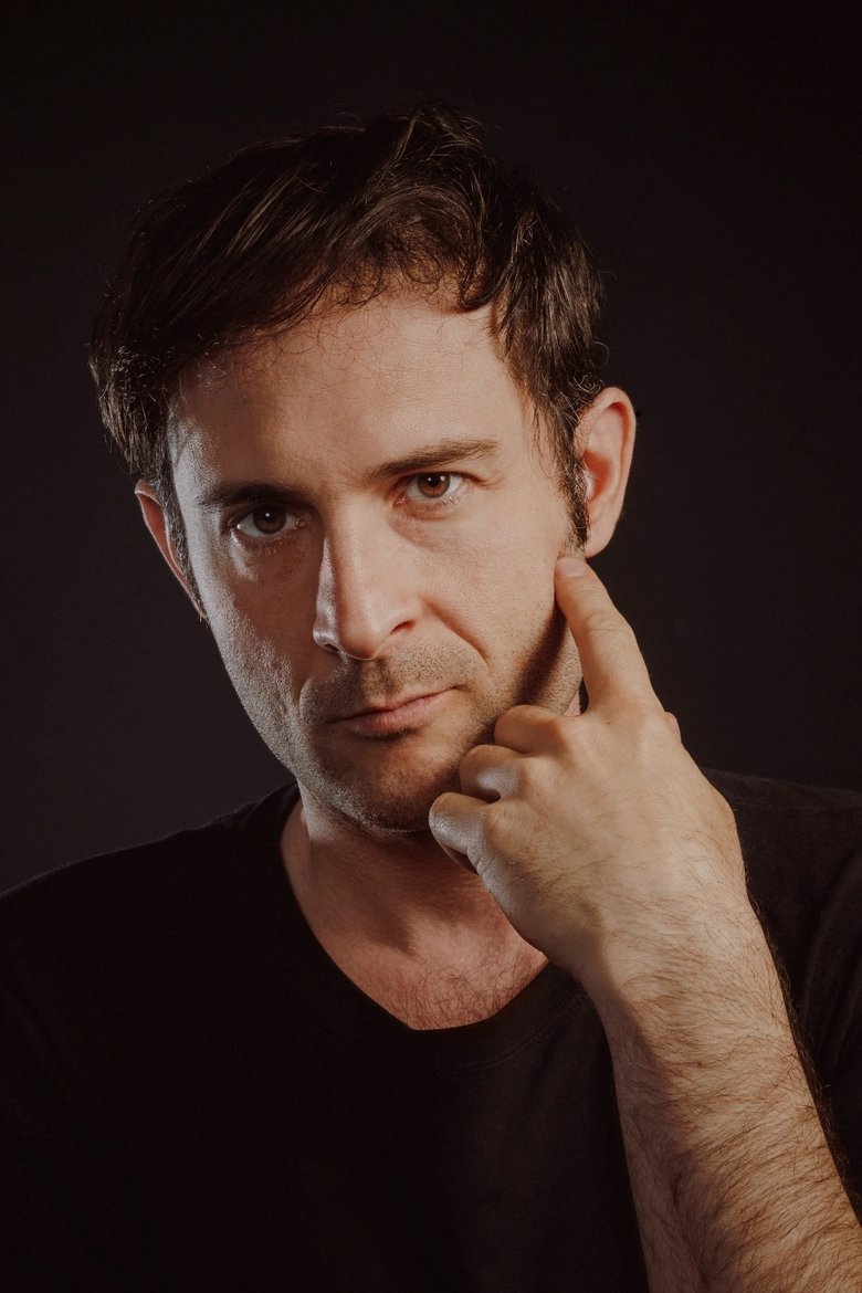 Portrait of Arthur Harari