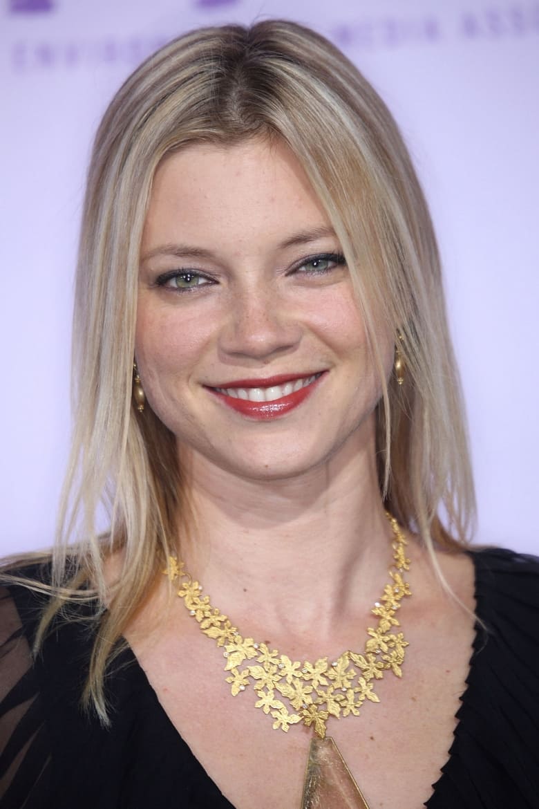 Portrait of Amy Smart