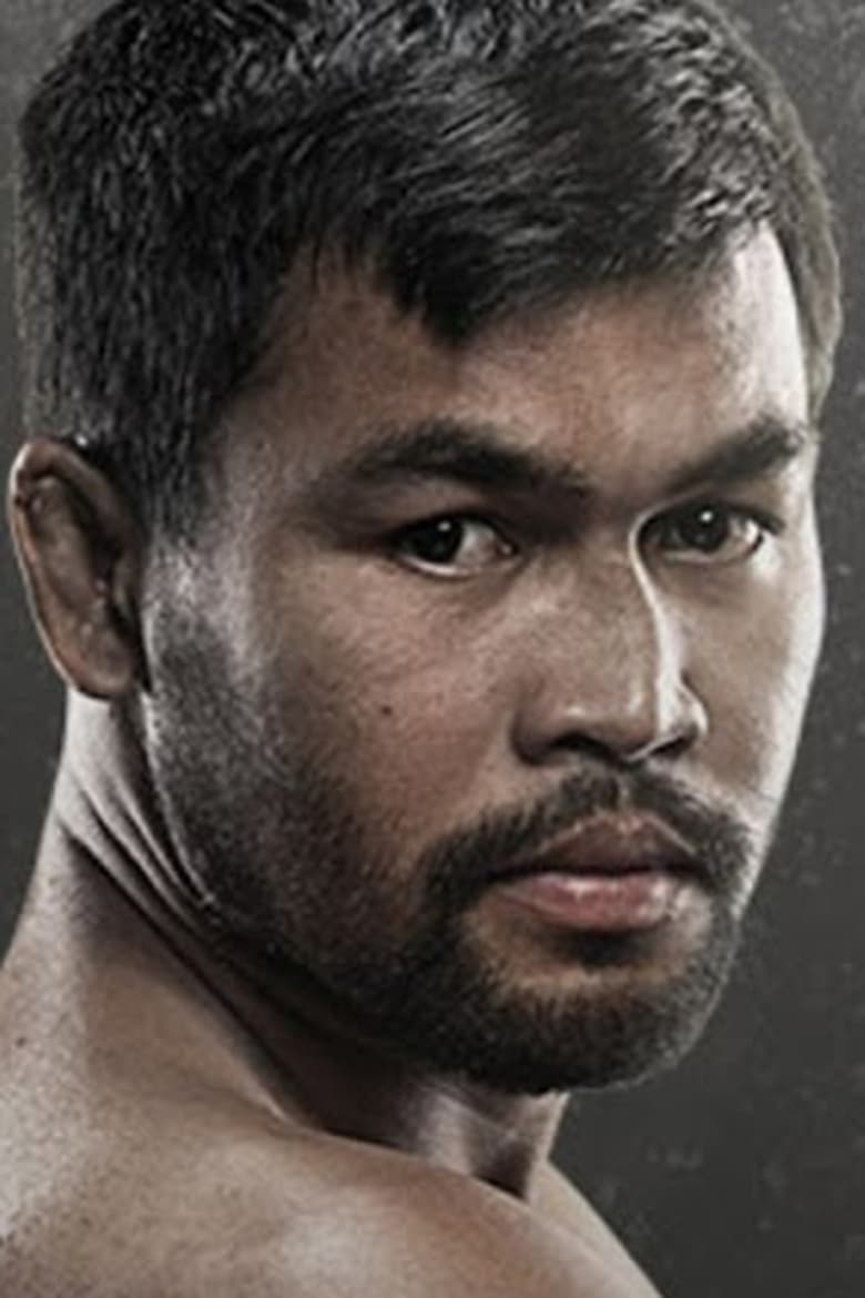 Portrait of Rodlek P.K. Saenchaimuaythaigym