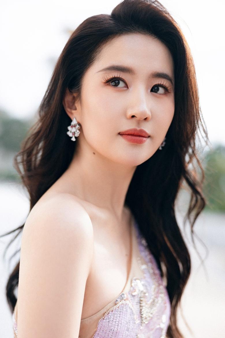 Portrait of Liu Yifei