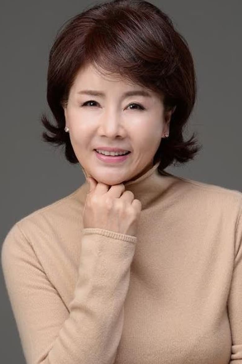 Portrait of Sunwoo Eun-Sook