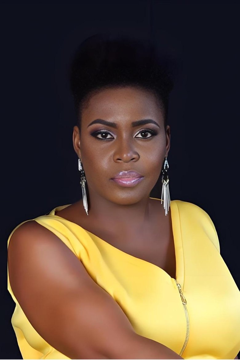 Portrait of Funmi Holder