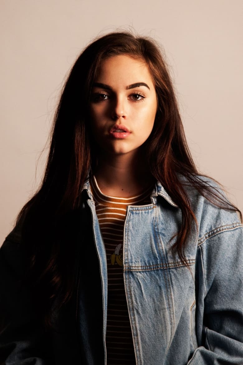 Portrait of Maggie Lindemann