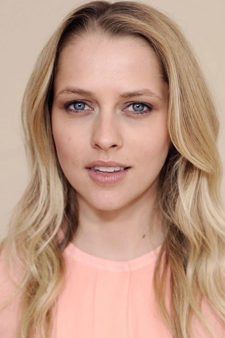 Portrait of Teresa Palmer