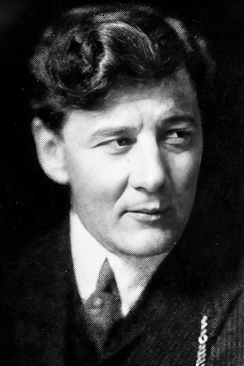 Portrait of Robyn Adair