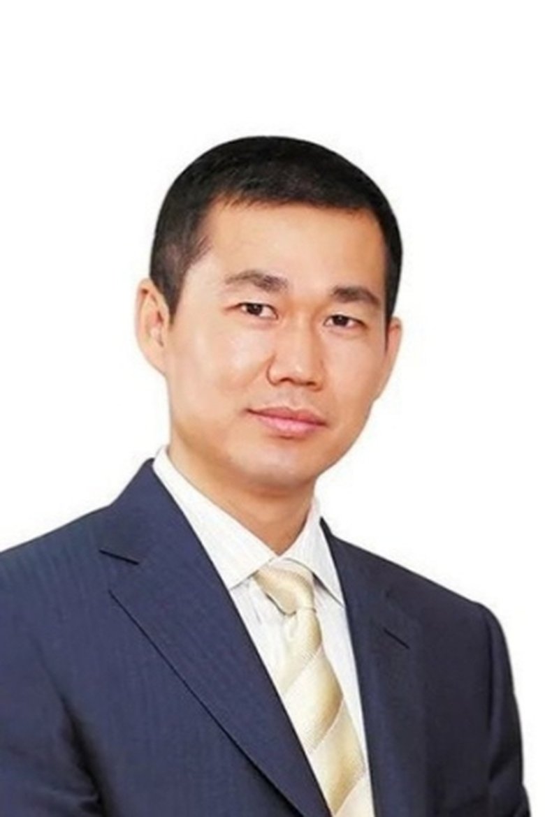 Portrait of Cai Dongqing