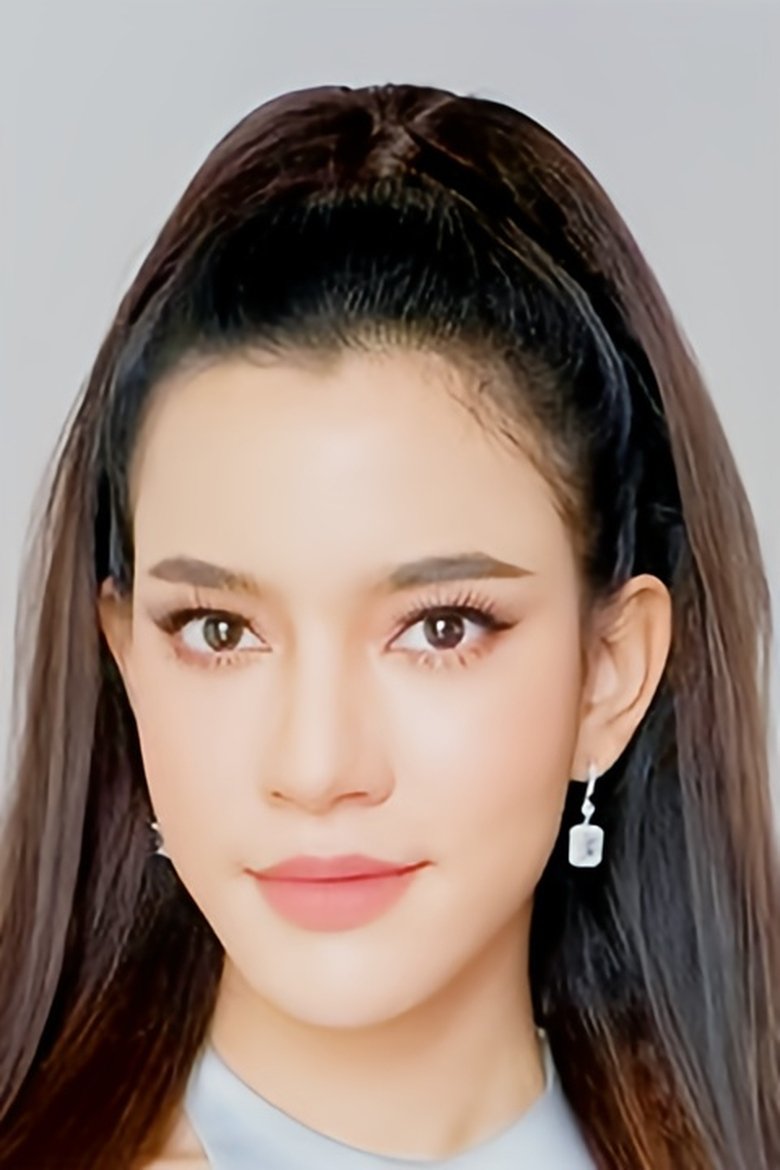 Portrait of Saranphon Praditsan