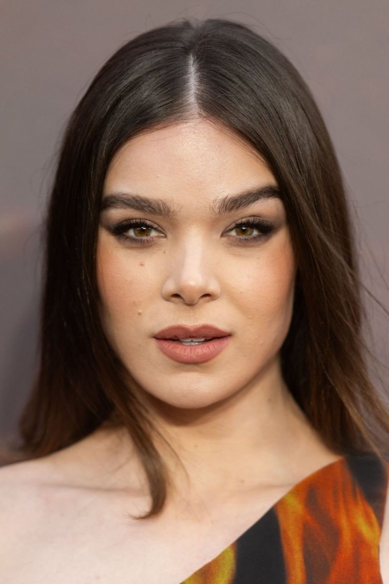 Portrait of Hailee Steinfeld