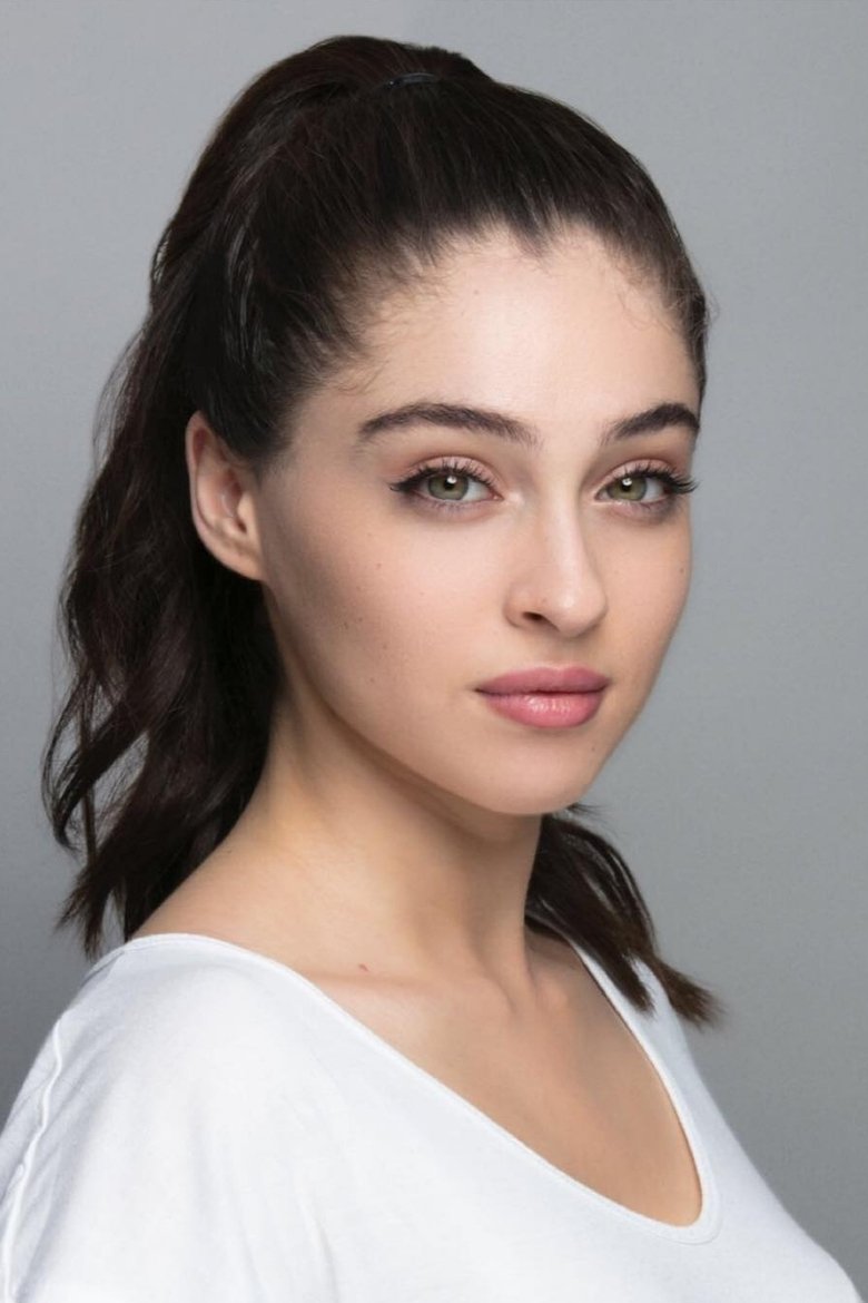 Portrait of Cemre Baysel