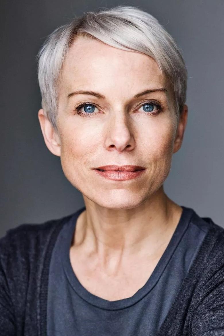 Portrait of Sue Devaney