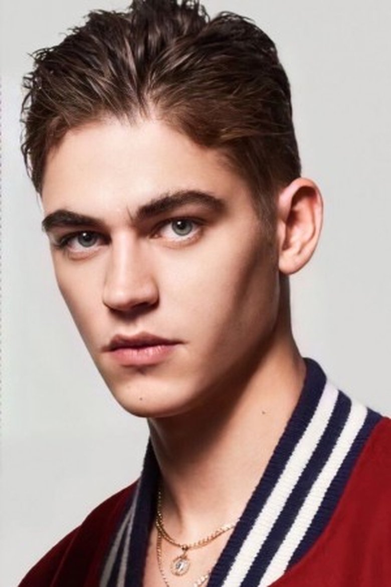 Portrait of Hero Fiennes Tiffin