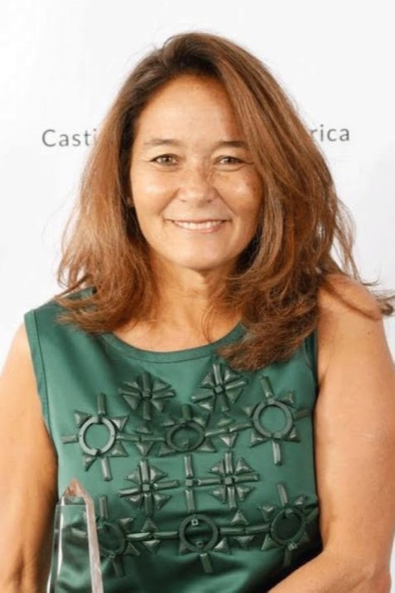 Portrait of Linda Lamontagne