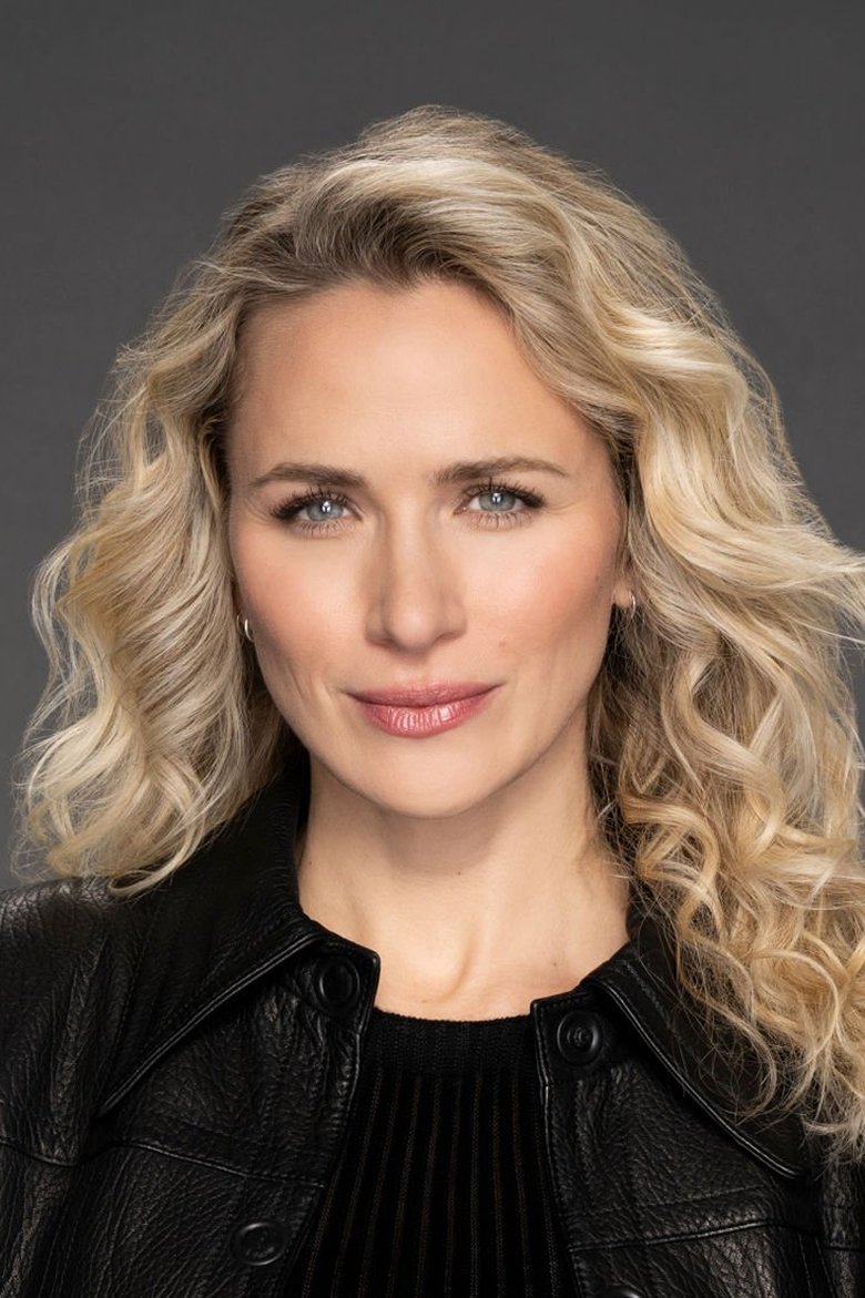 Portrait of Shantel VanSanten