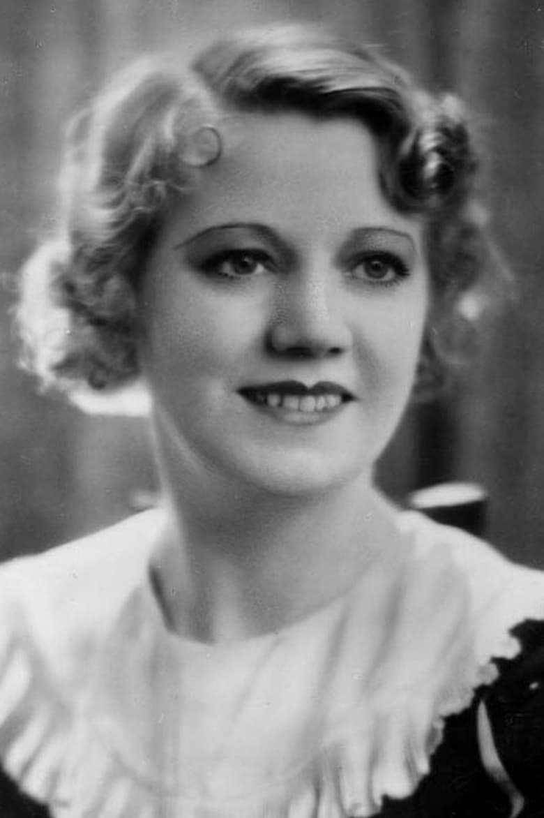 Portrait of Elsie Carlisle