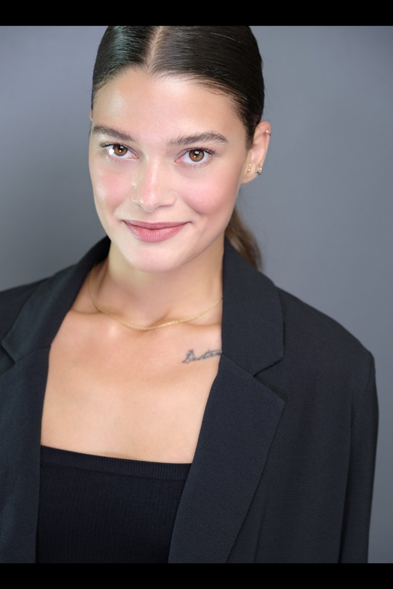 Portrait of Mona Çalış