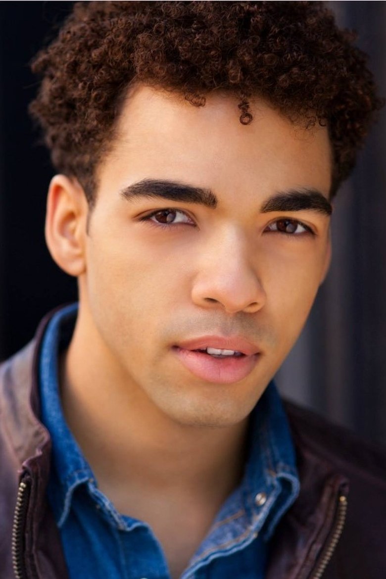Portrait of Justyn Skylar Bougeno