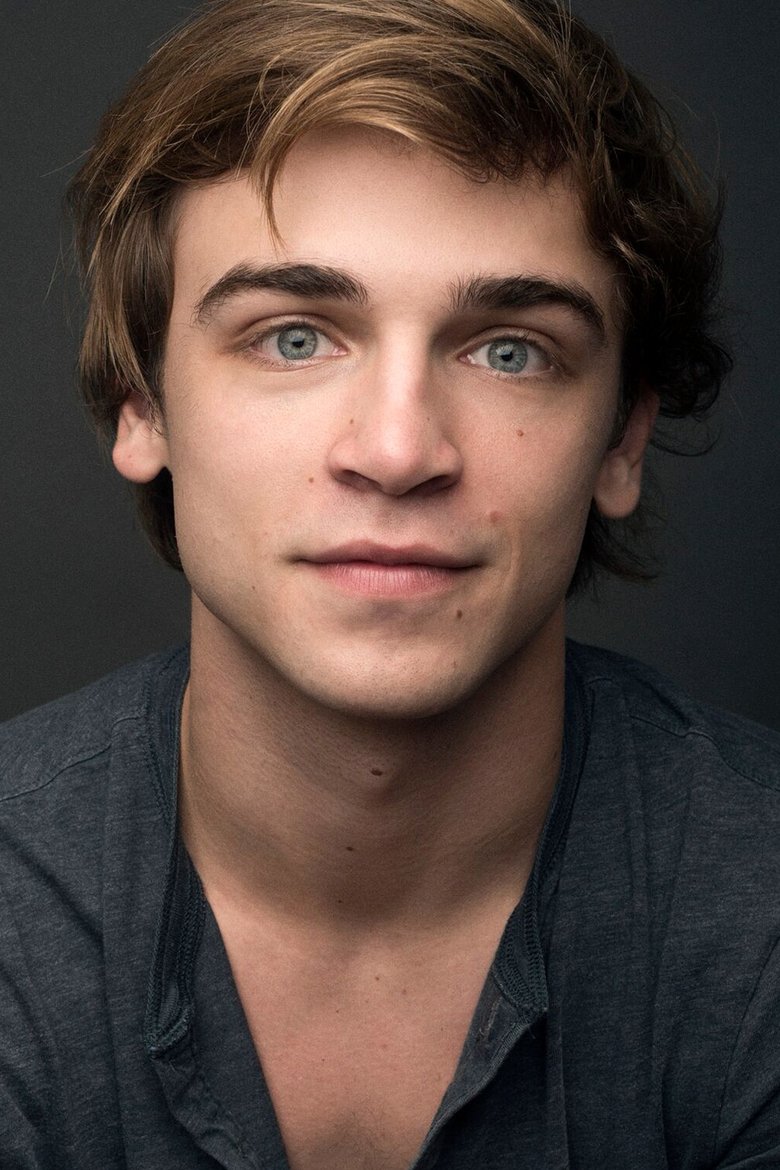 Portrait of Sean Grandillo