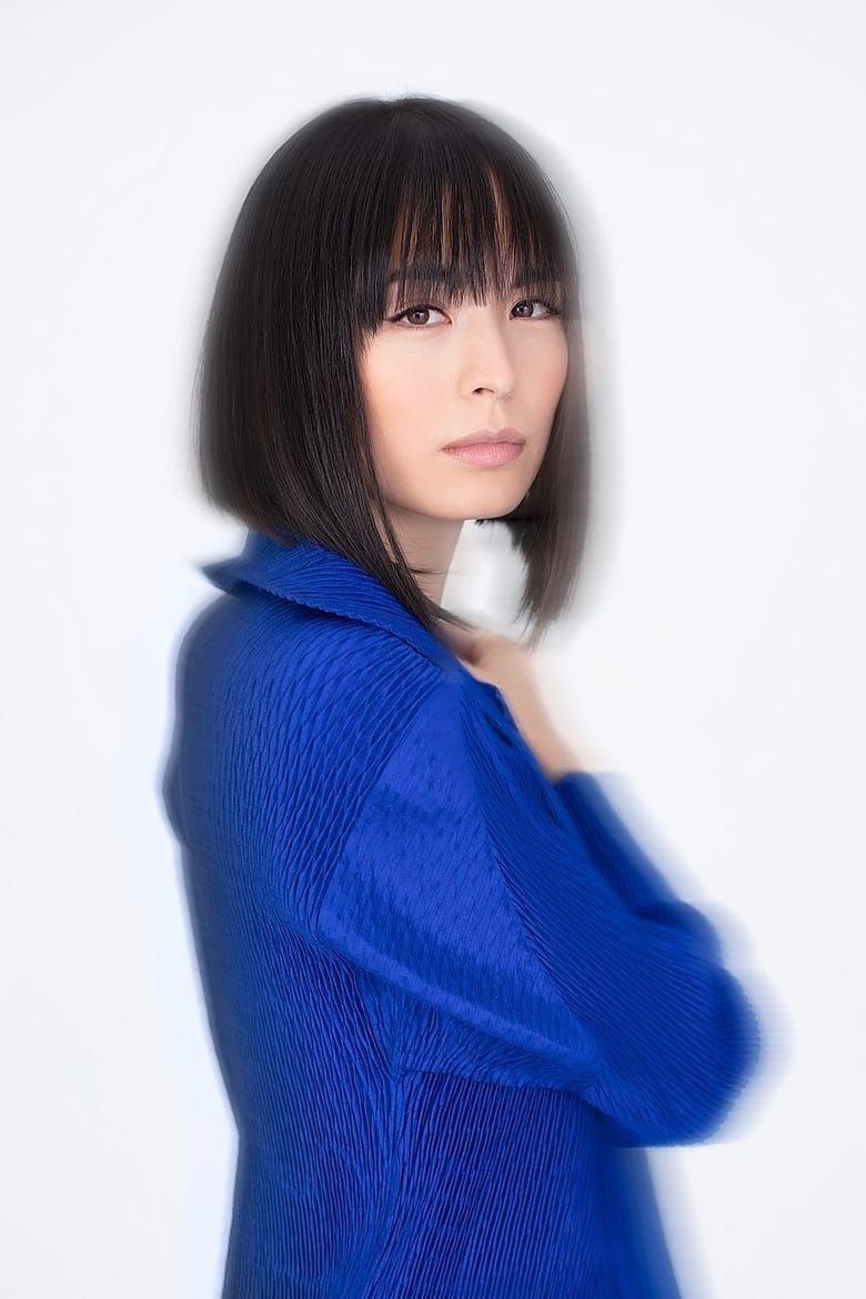 Portrait of Alice Sara Ott